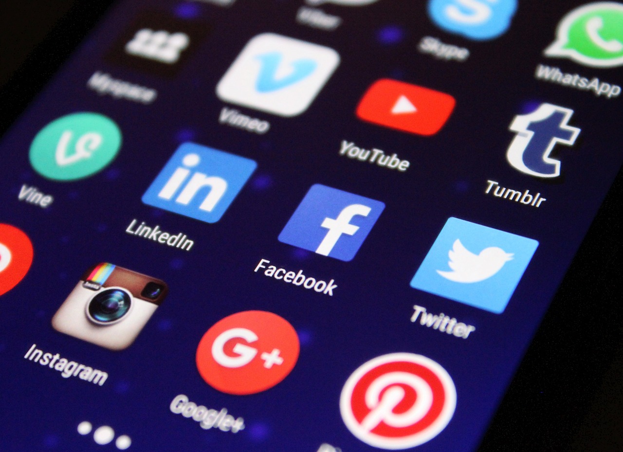 social-media-ads-marketing-bosster social-media-ads-marketing-bosster
